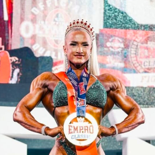 Denise Zwinger | IFBB Figure Pro